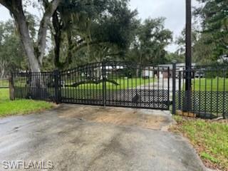 LAKE SUZY - Residential