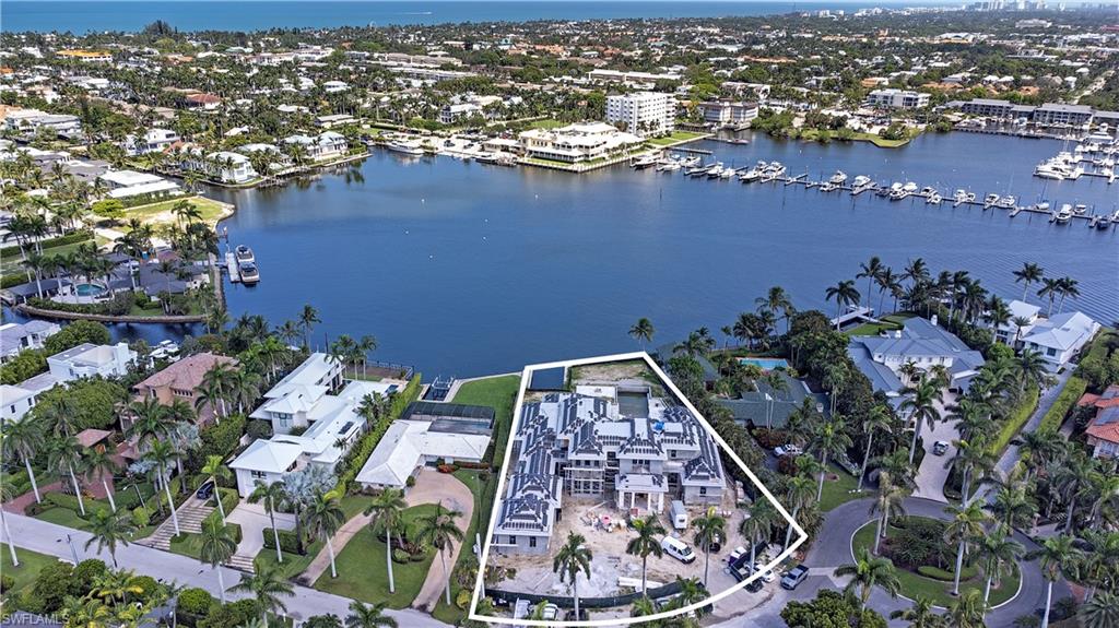 AQUALANE SHORES - Residential