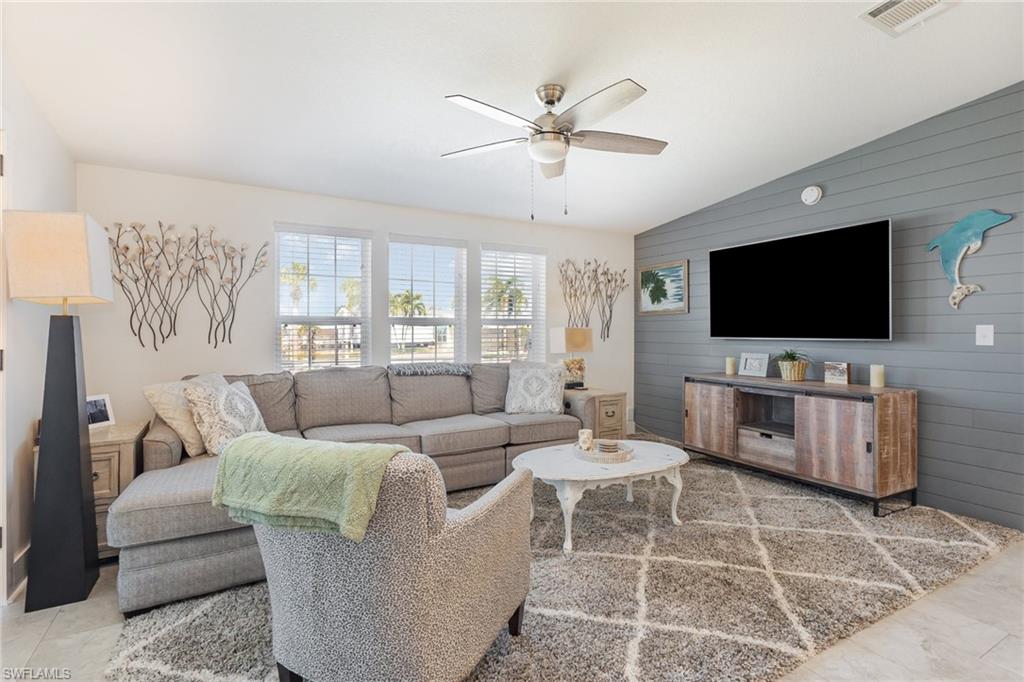 BAYSIDE ESTATES - Residential