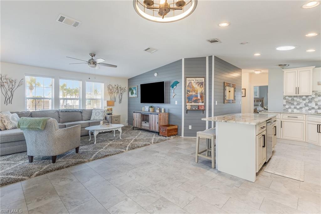 BAYSIDE ESTATES - Residential