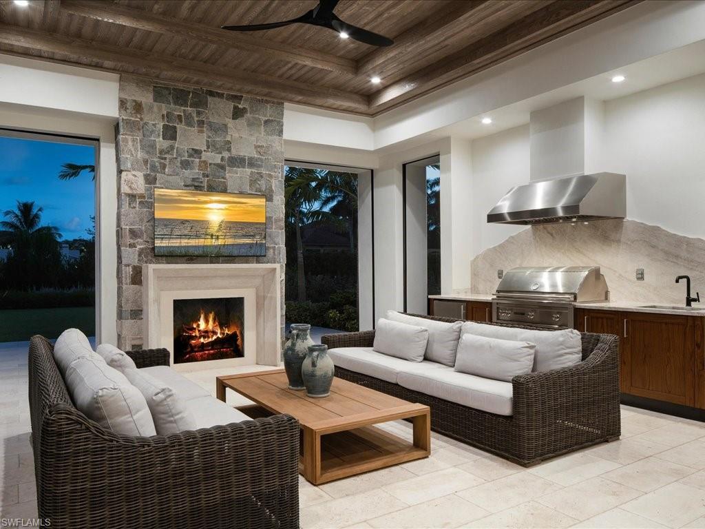 PINE RIDGE - Residential