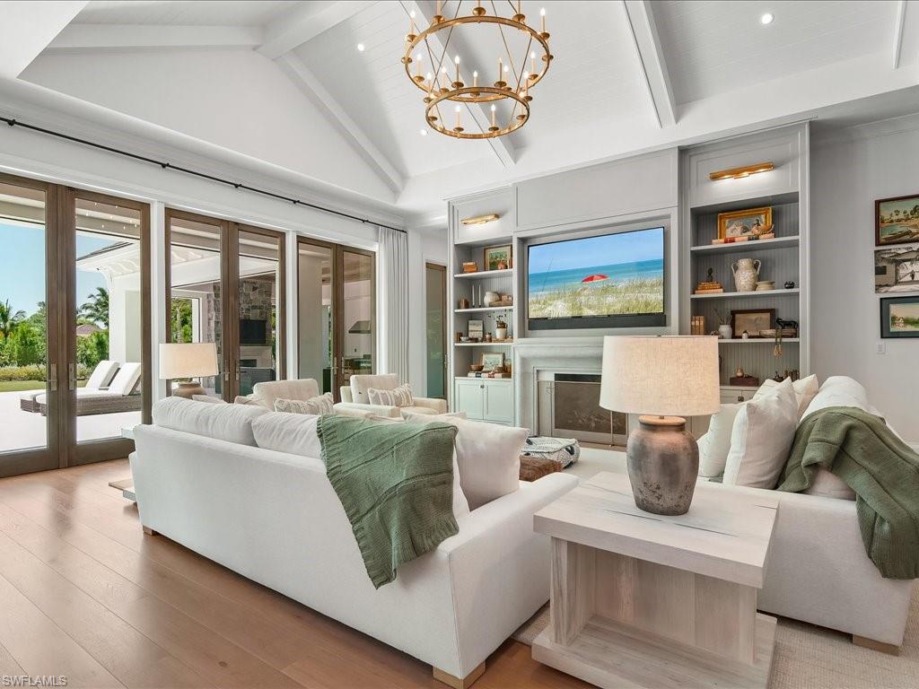 PINE RIDGE - Residential