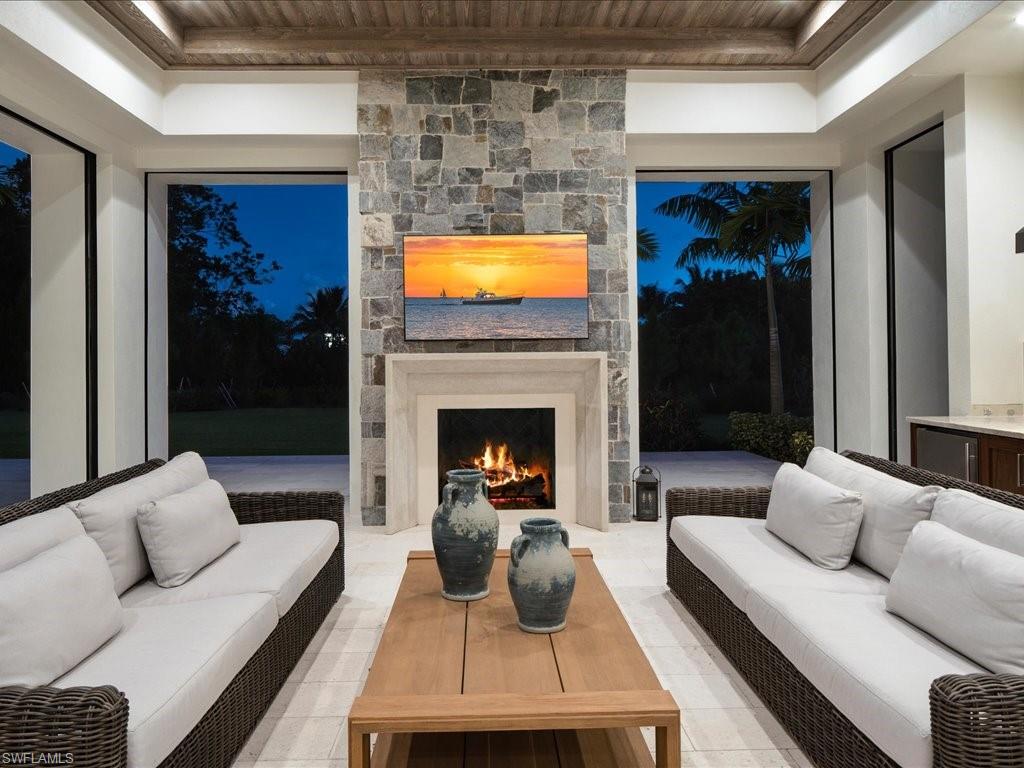 PINE RIDGE - Residential