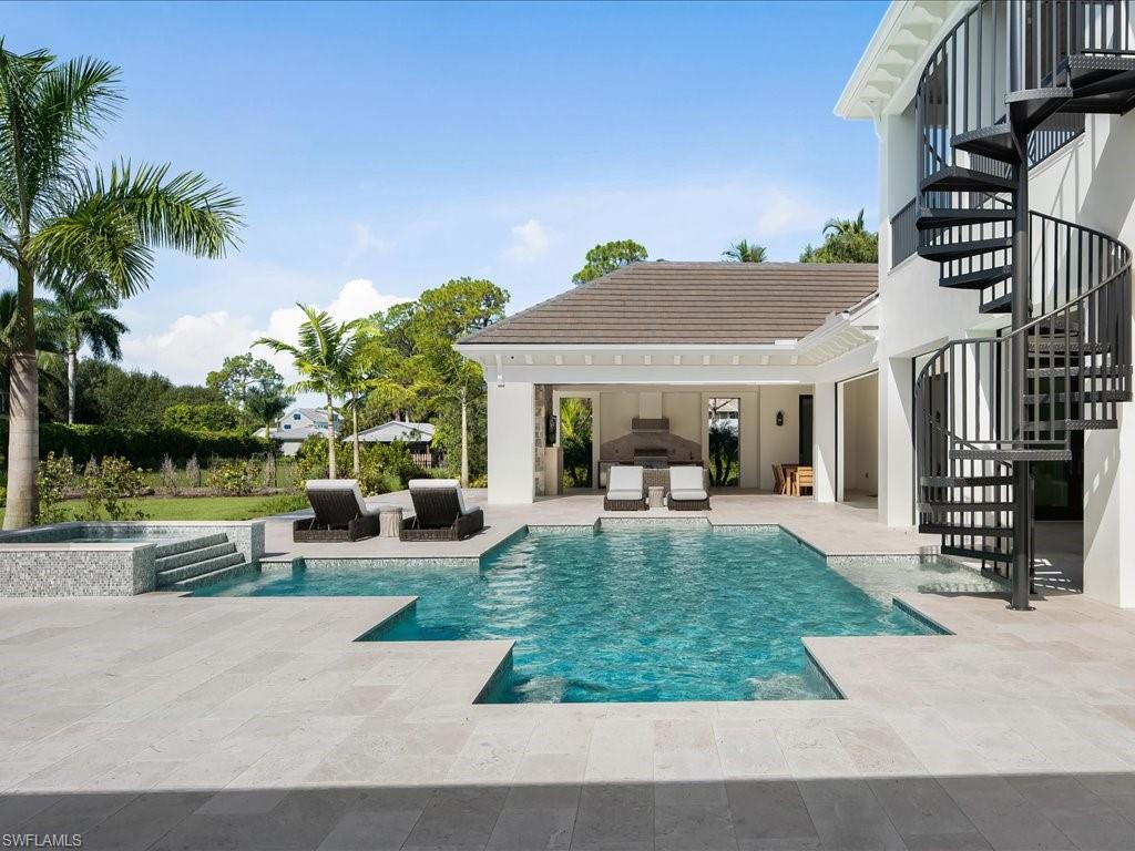 PINE RIDGE - Residential