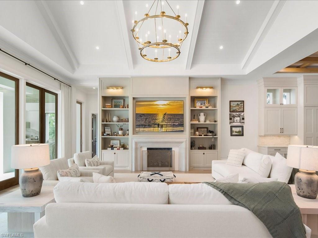 PINE RIDGE - Residential