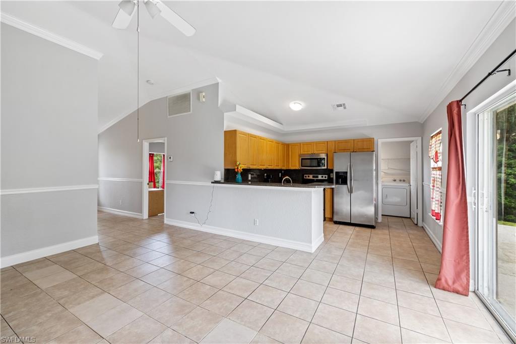 GOLDEN GATE ESTATES - Residential