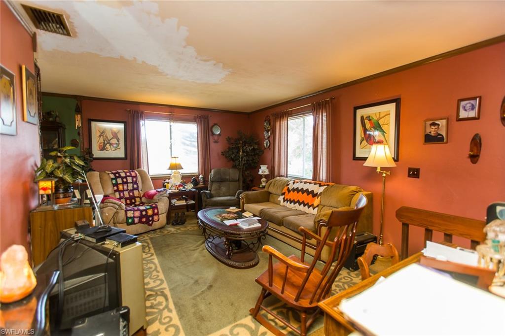 SAN CARLOS PARK - Residential