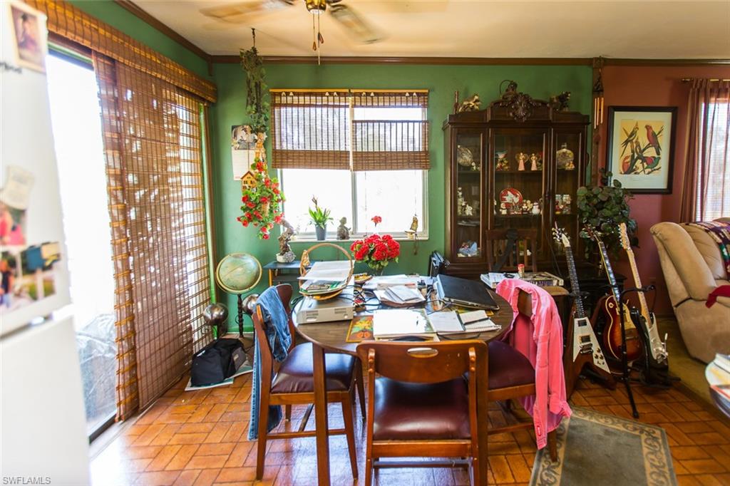 SAN CARLOS PARK - Residential