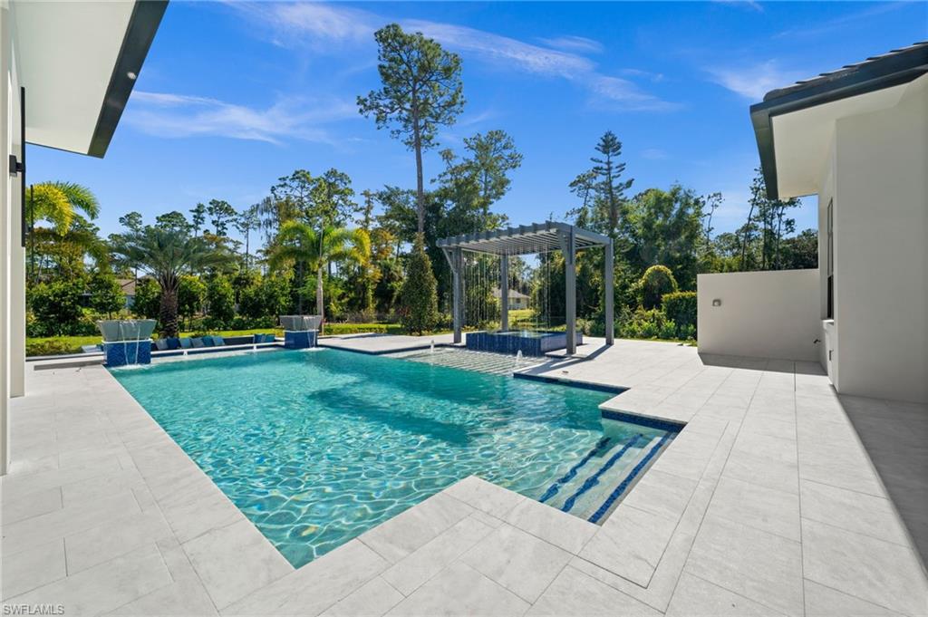 OAKES ESTATES - Residential