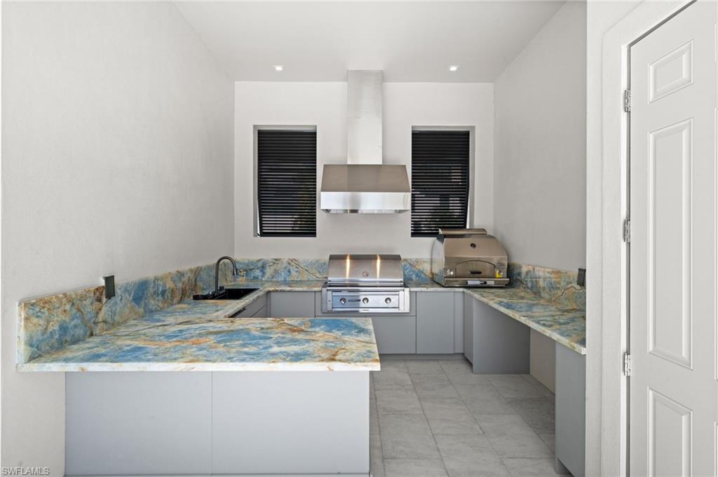 OAKES ESTATES - Residential