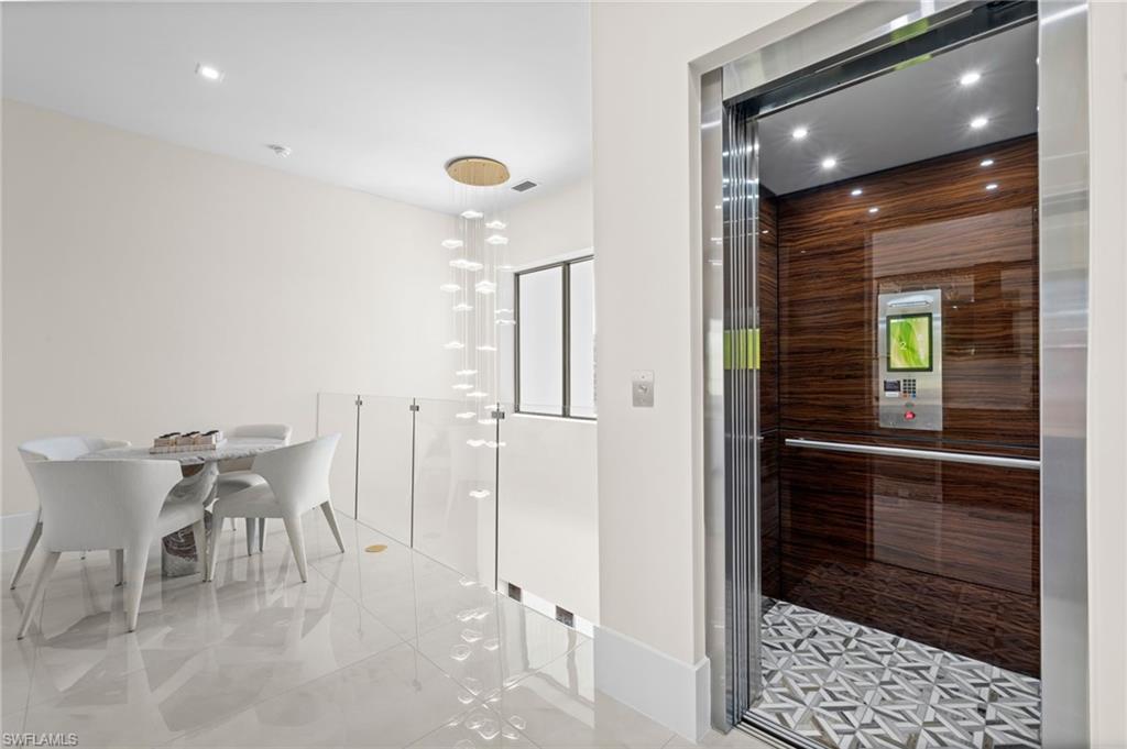 OAKES ESTATES - Residential