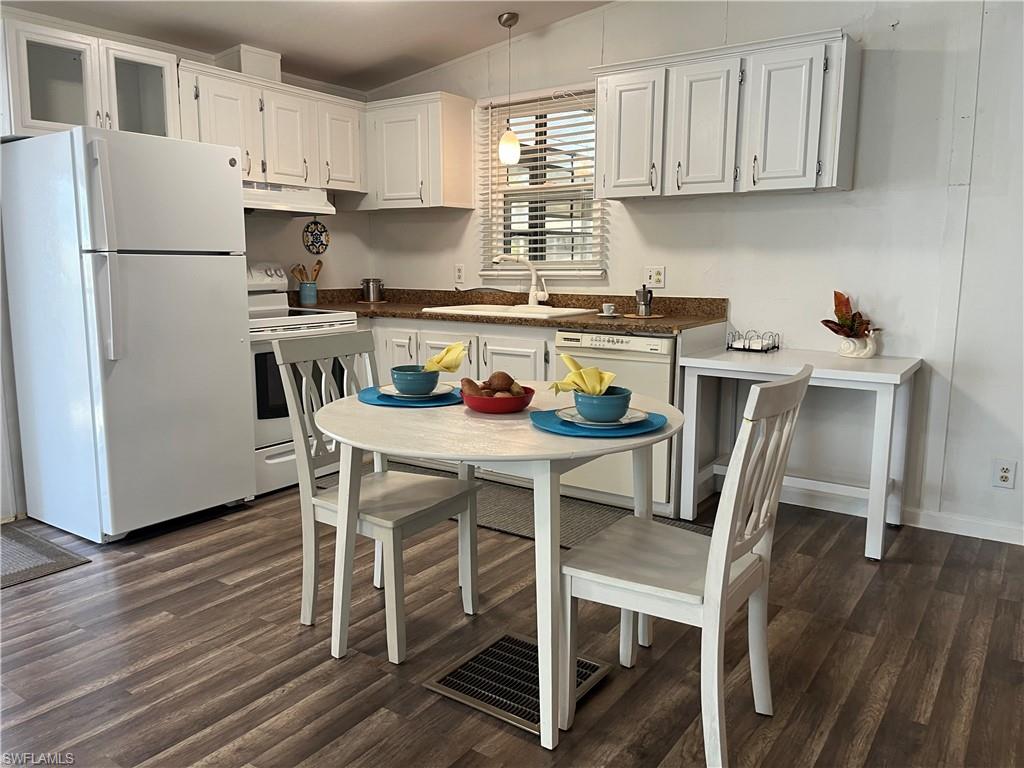 WINDJAMMER VILLAGE OF NAPLES - Residential Lease