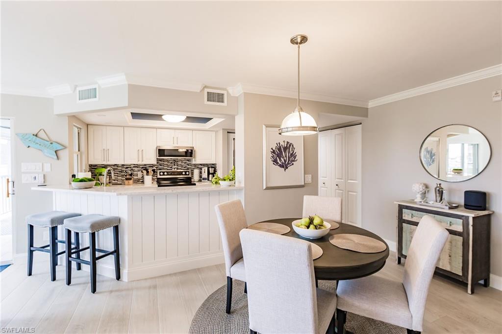 ISLANDER COVE - Residential Lease