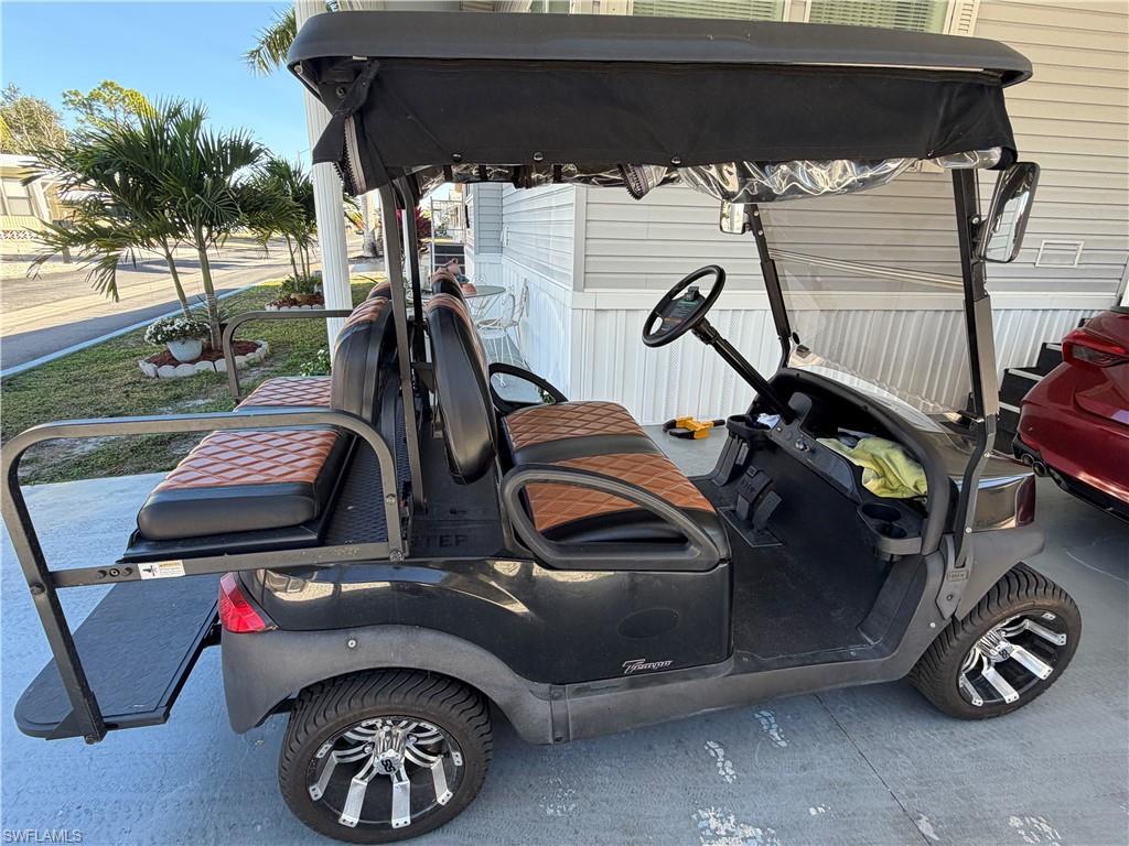 CARRIAGE VILLAGE - Residential