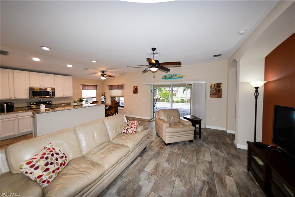 CALUSA PALMS - Residential