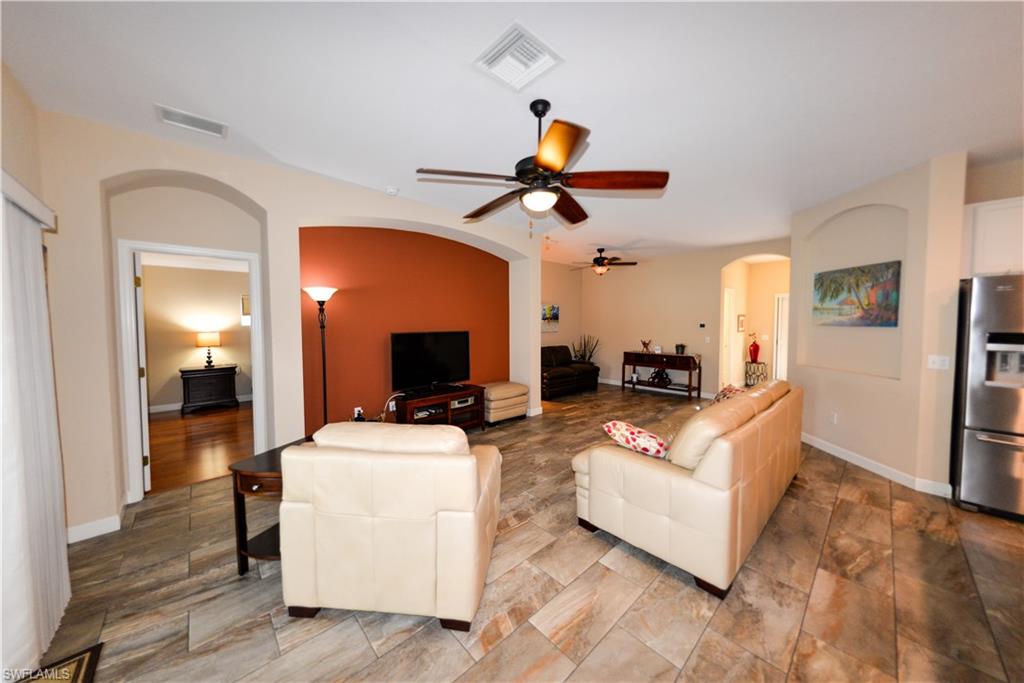 CALUSA PALMS - Residential