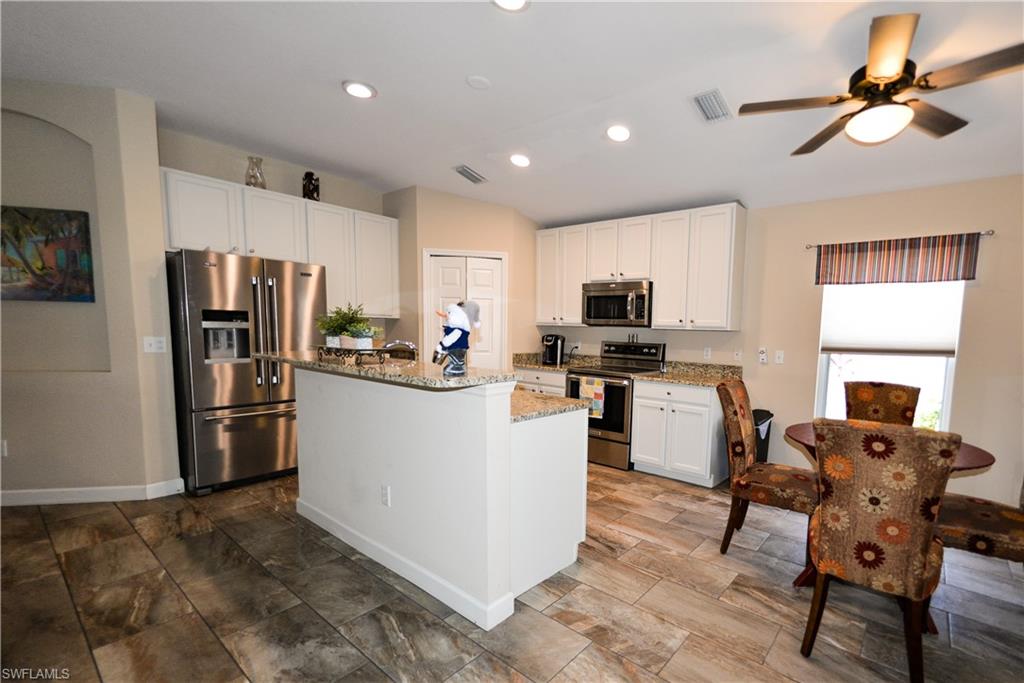 CALUSA PALMS - Residential