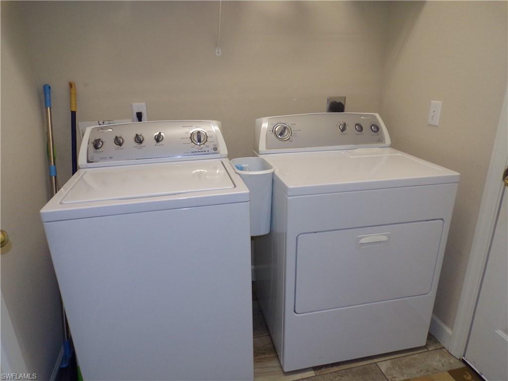 CALUSA PALMS - Residential