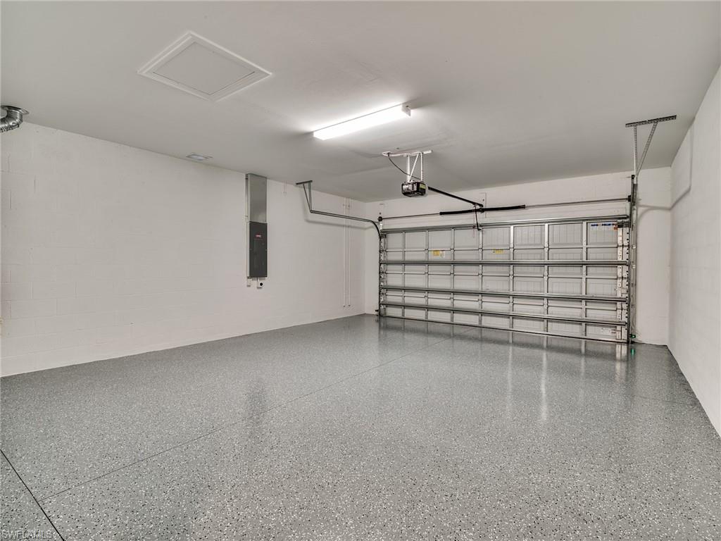 DEL WEBB OAK CREEK - Residential