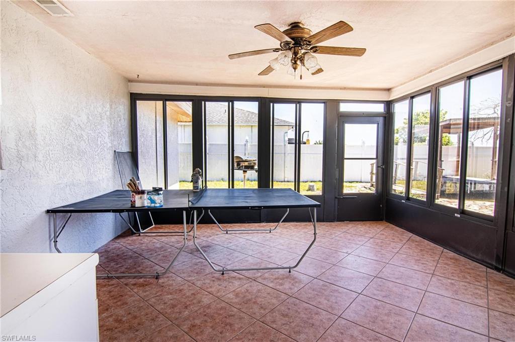 CAPE CORAL - Residential