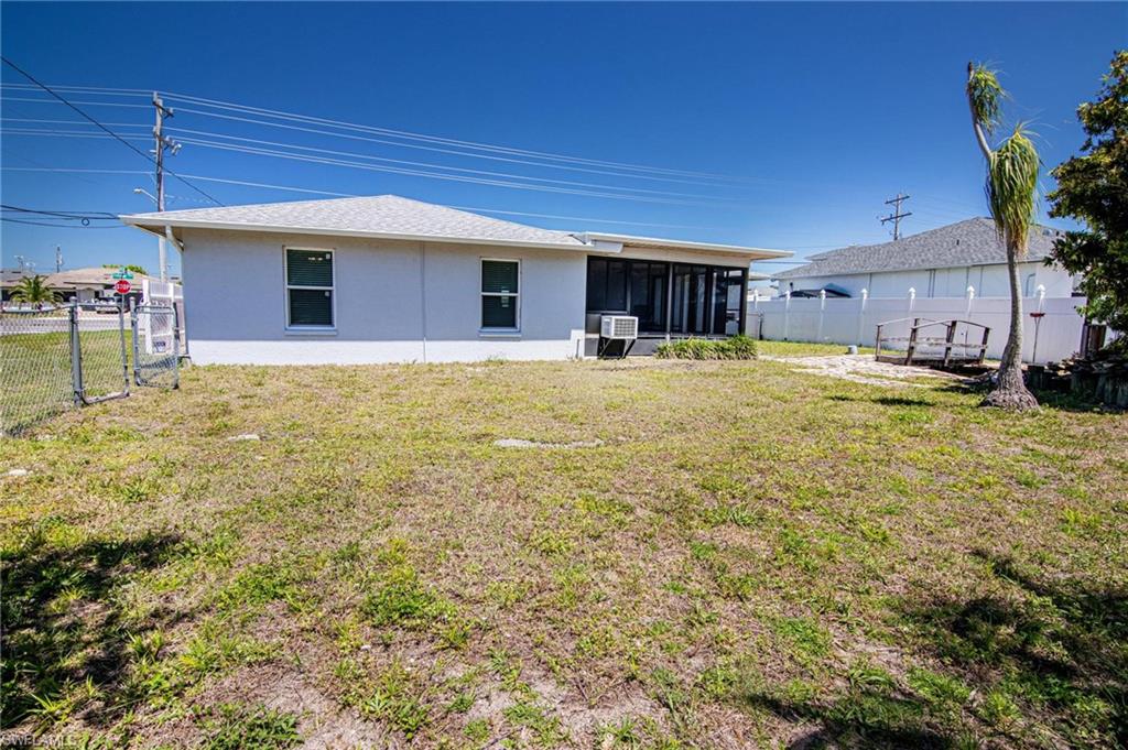 CAPE CORAL - Residential