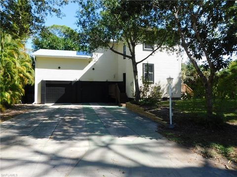 16990 Laurelin CT NORTH FORT MYERS FL 33917