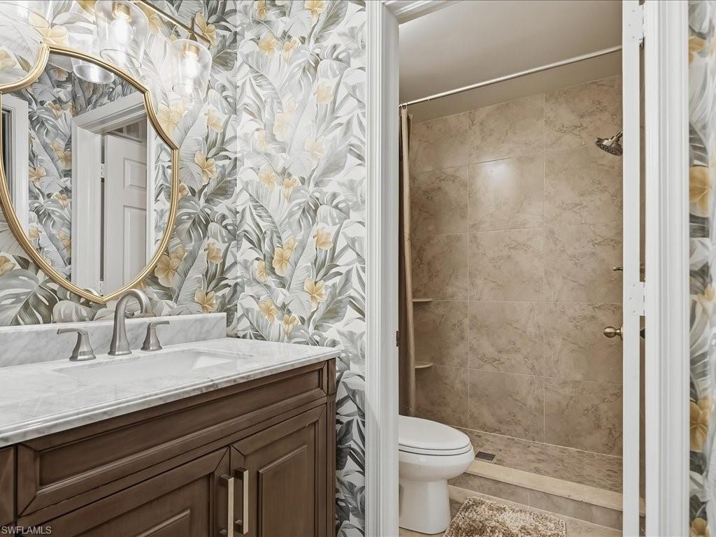 DEAUVILLE LAKE CLUB - Residential