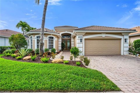 4895 Cerromar DR NAPLES FL 34112