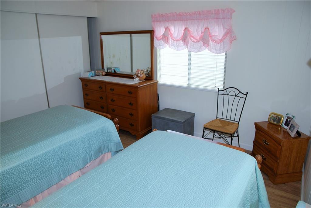 SIX LAKES COUNTRY CLUB - Residential