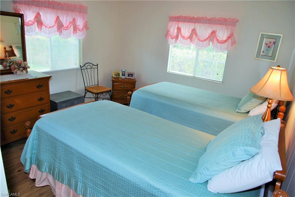 SIX LAKES COUNTRY CLUB - Residential