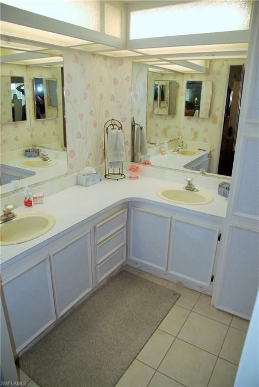 SIX LAKES COUNTRY CLUB - Residential