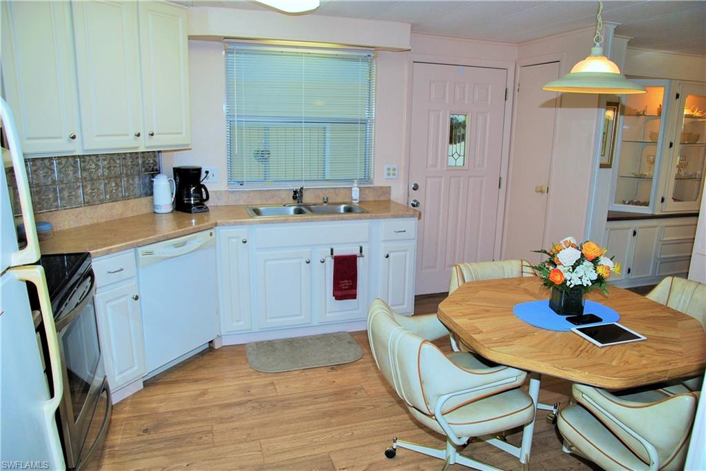 SIX LAKES COUNTRY CLUB - Residential