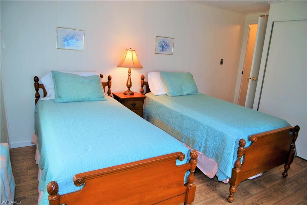 SIX LAKES COUNTRY CLUB - Residential