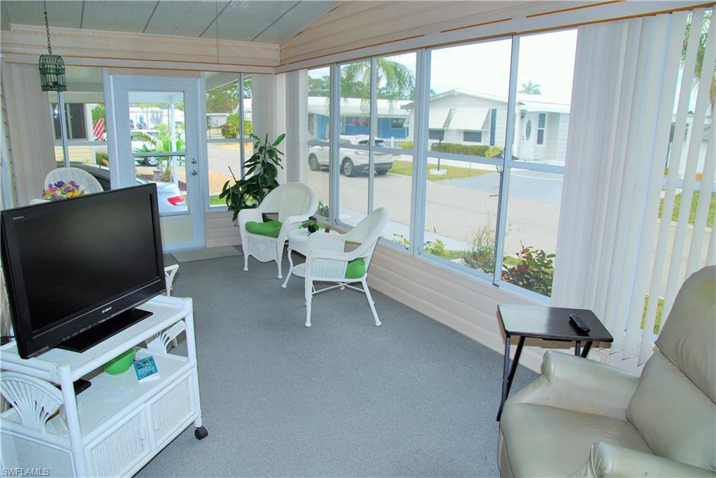 SIX LAKES COUNTRY CLUB - Residential