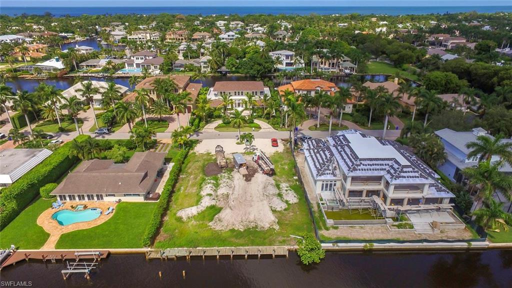 AQUALANE SHORES - Residential