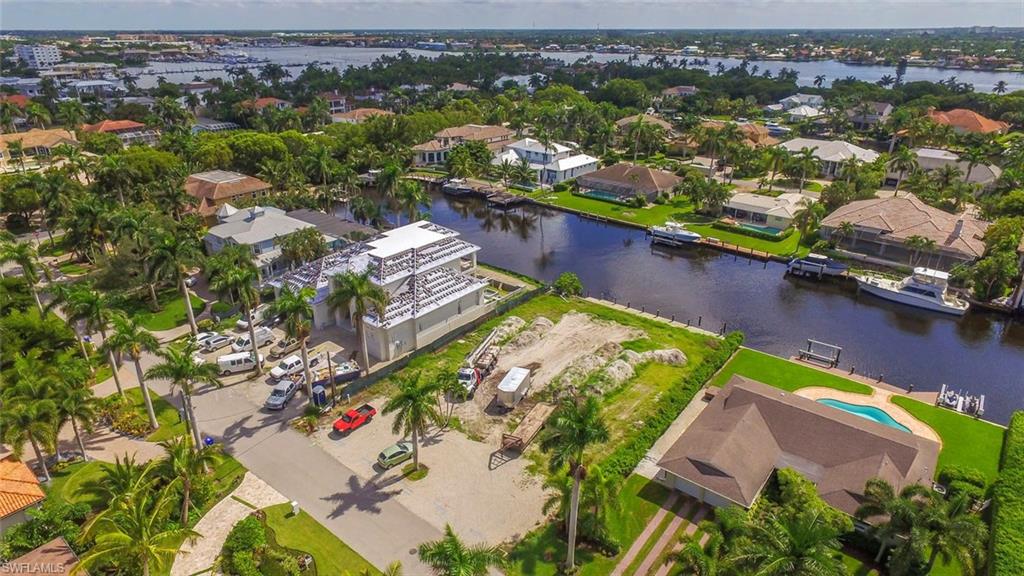 AQUALANE SHORES - Residential