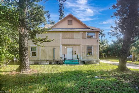 2135 Hoople ST FORT MYERS FL 33901