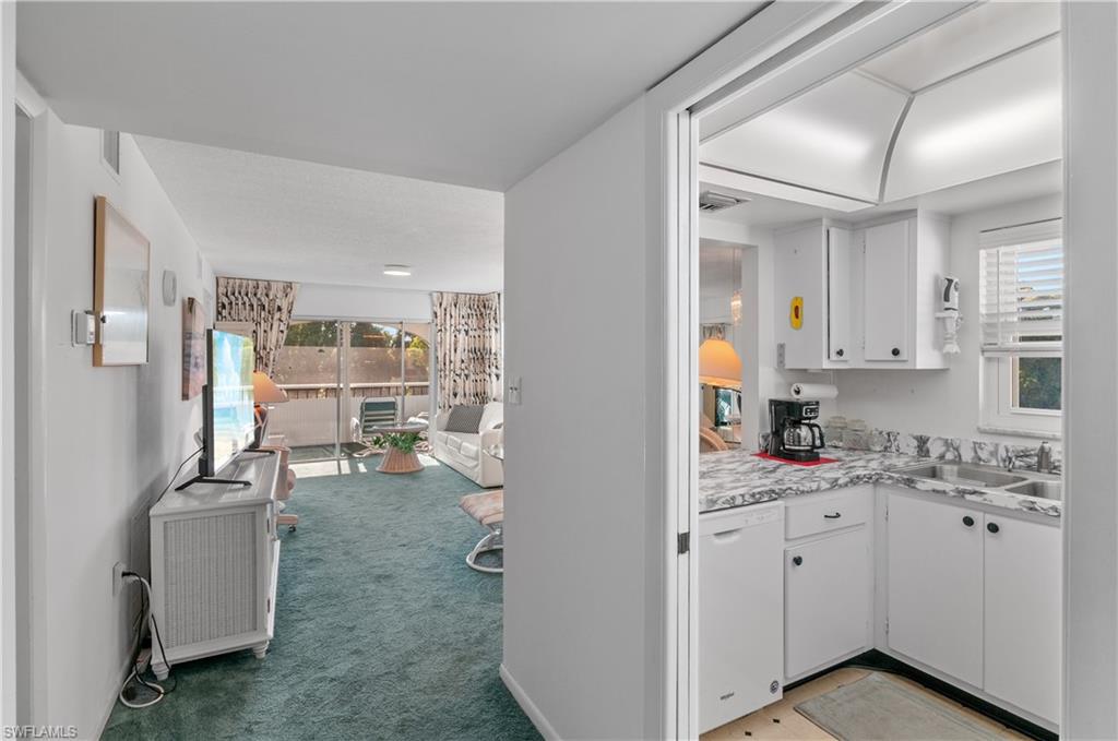 HIGH POINT COUNTRY CLUB - Residential Lease