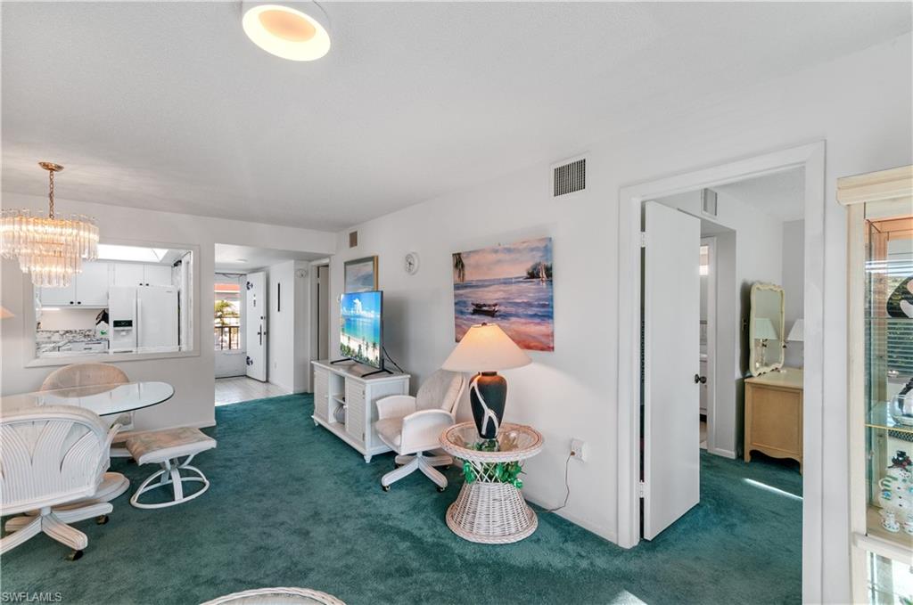 HIGH POINT COUNTRY CLUB - Residential Lease