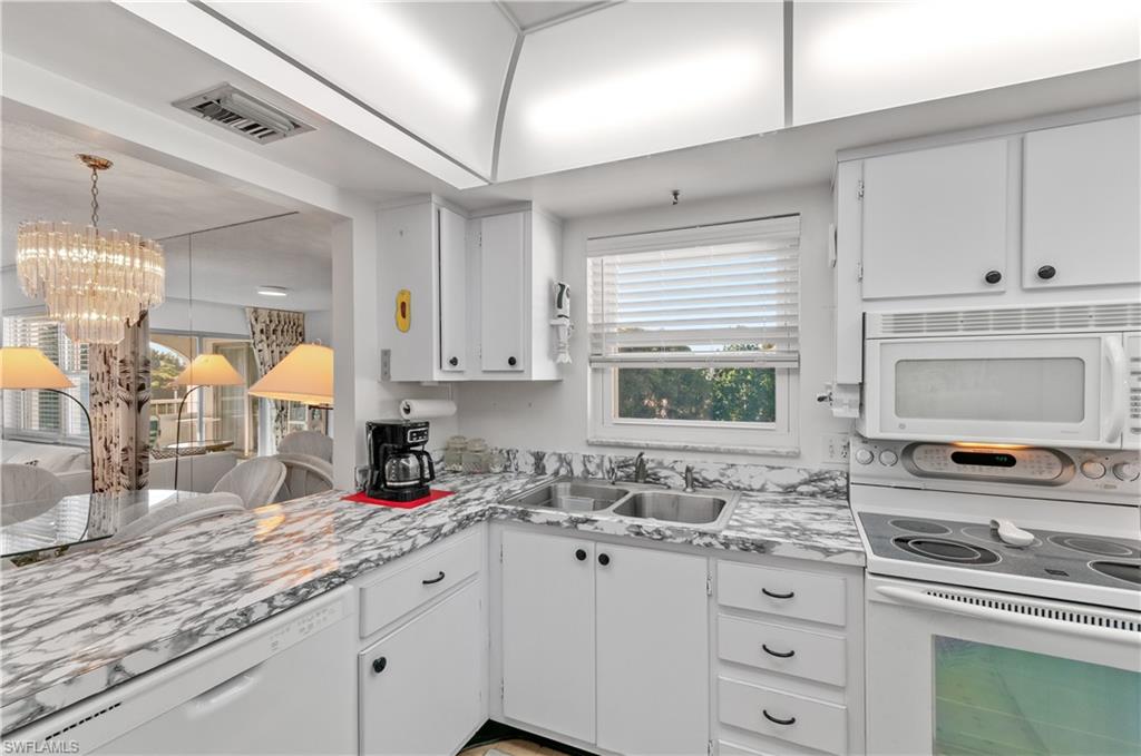 HIGH POINT COUNTRY CLUB - Residential Lease