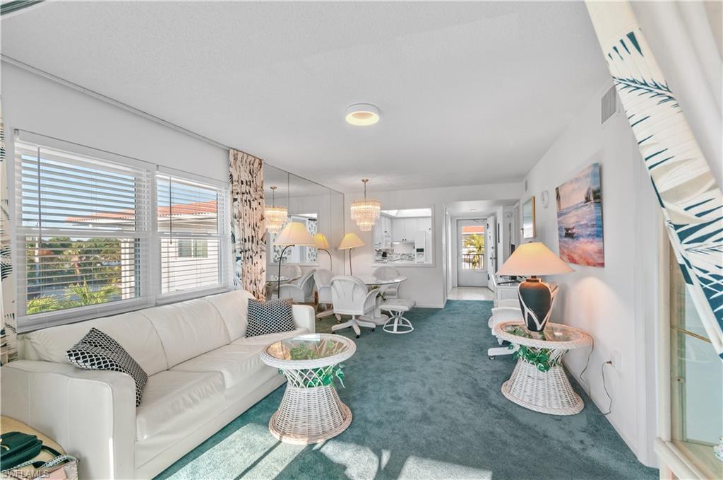 HIGH POINT COUNTRY CLUB - Residential Lease