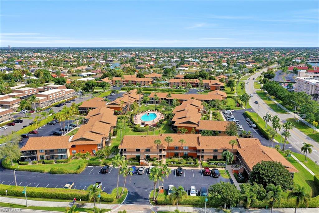 MARINER APTS MARCO ISLAND - Residential