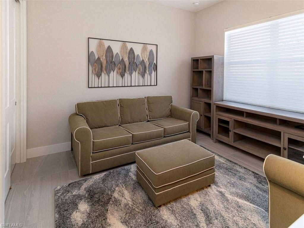 NAPLES PARK - Residential