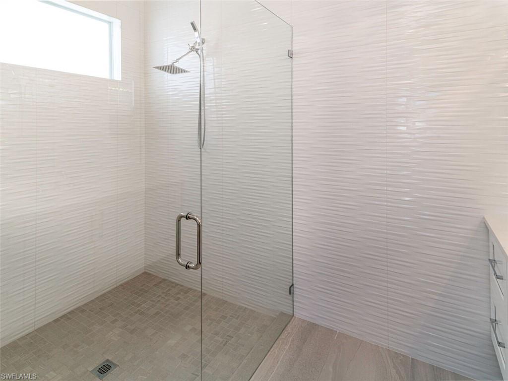 NAPLES PARK - Residential