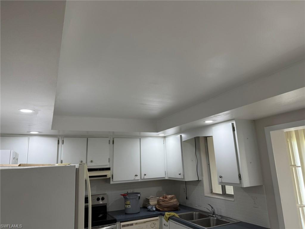 FAIRWAYS I - Residential Lease