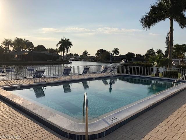 CORAL DEL RIO CONDO - Residential