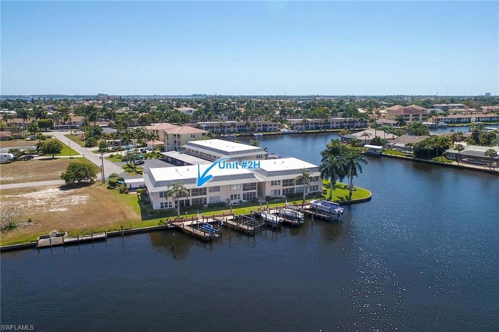 CORAL DEL RIO CONDO - Residential