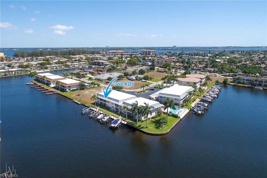 CORAL DEL RIO CONDO - Residential