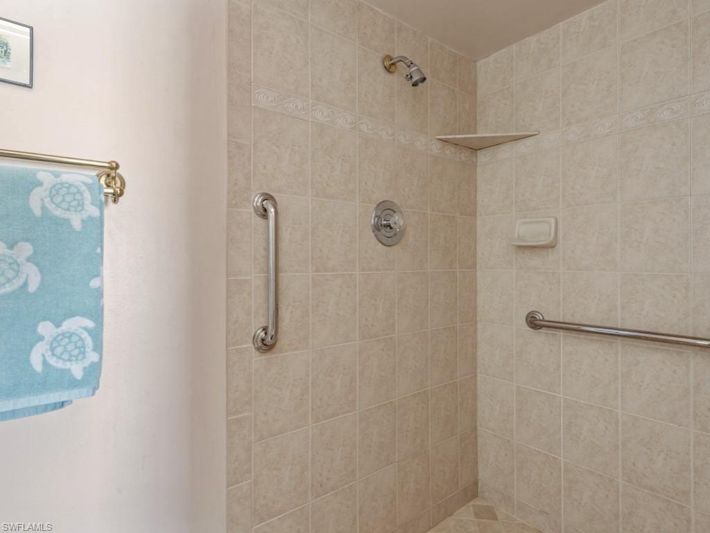 MARCO BEACH - Residential