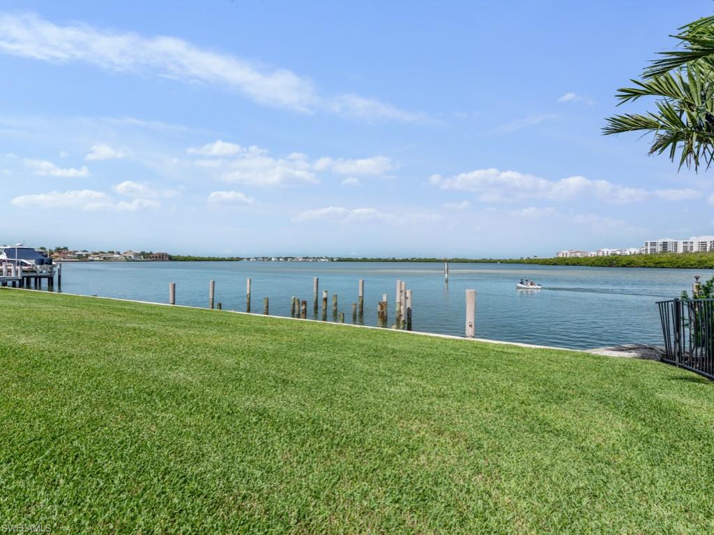 MARCO BEACH - Residential